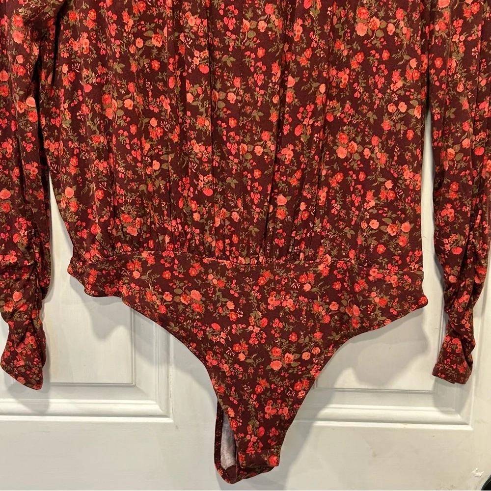Free People Kaya Printed Keyhole Bodysuit red floral, Boho, Cottagecore, Sz Lg